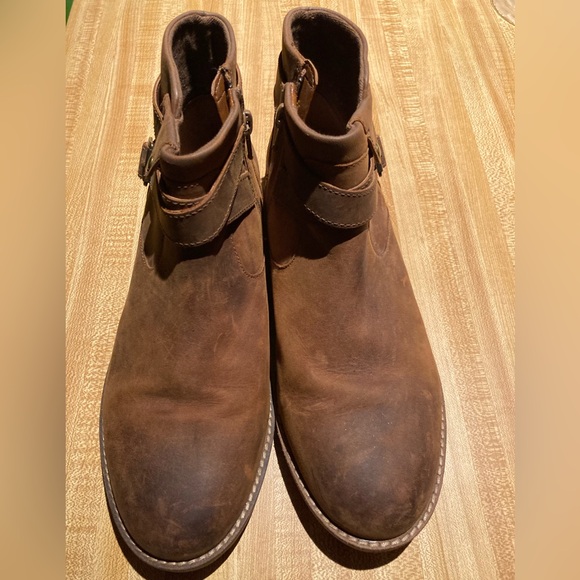 EC Clark’s Collection Brown Ankle Booties Size 8.5 - Picture 2 of 10